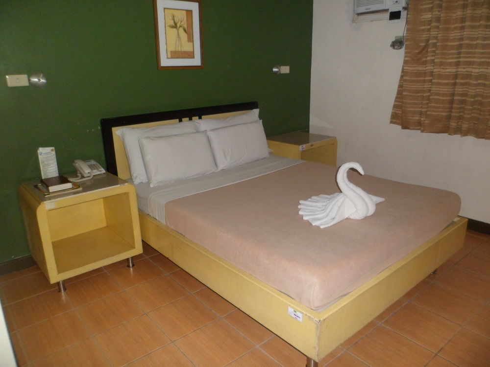 Babuy Riverside Inn מראה חיצוני תמונה