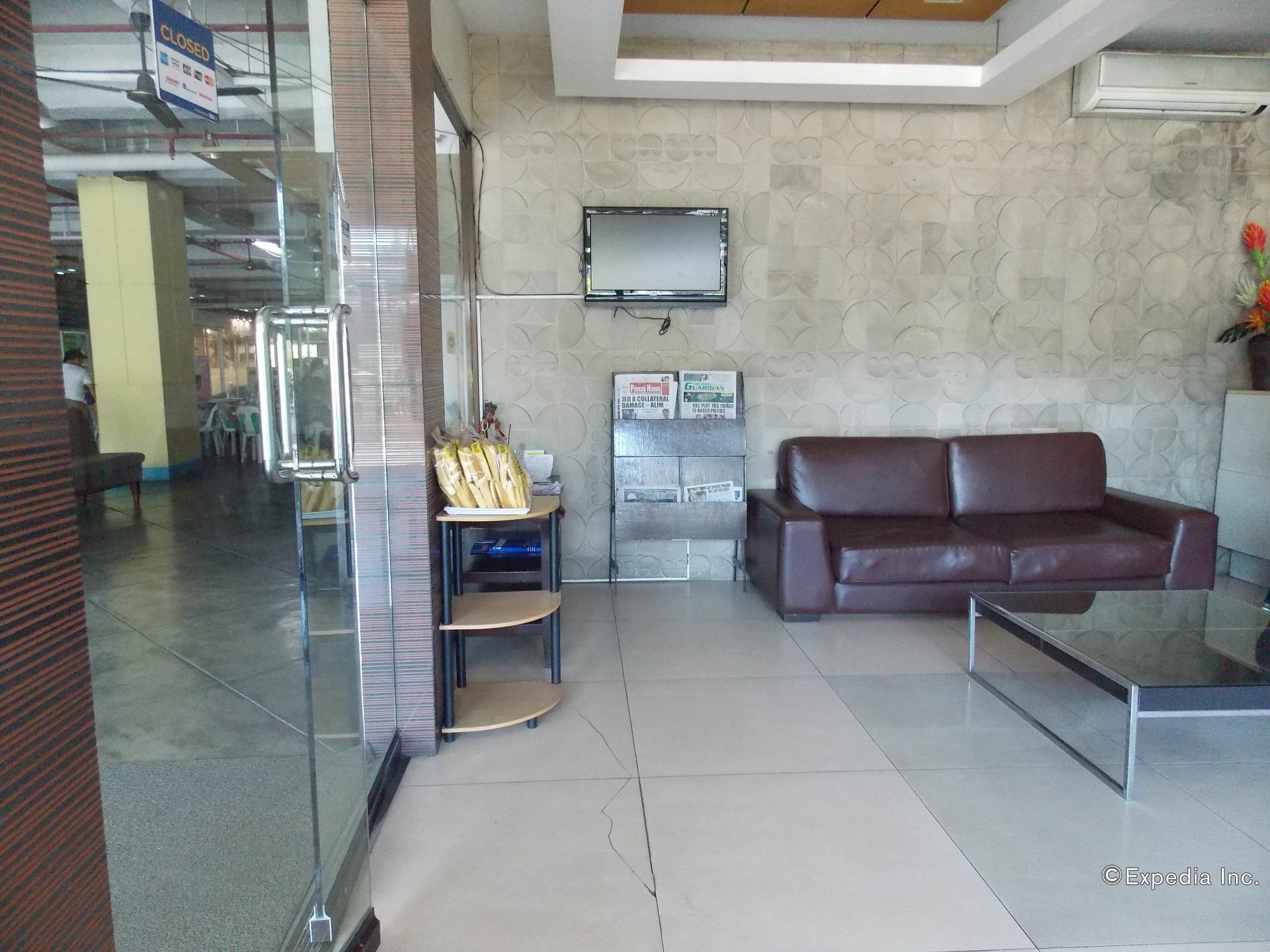Babuy Riverside Inn מראה חיצוני תמונה